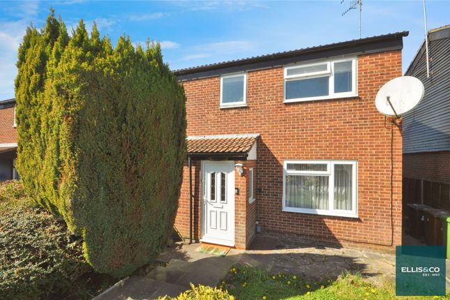 Neagle Close, Borehamwood... 3 bed semi