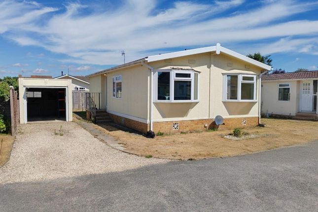 Bearwood Path, Winnersh 2 bed park home for sale