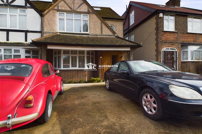 Broadfields Avenue, Edgware 5 bed semi