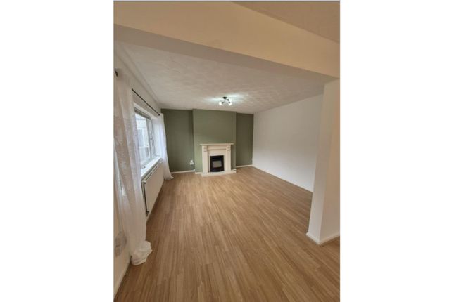 3 bed semi-detached house