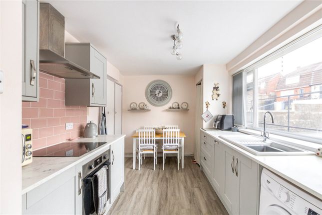Turtlegate Avenue, Bristol, BS13 2 bed semi