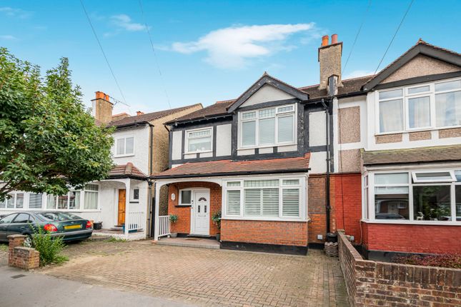 Wharfedale Gardens, Thornton Heath, CR7 3 bed semi