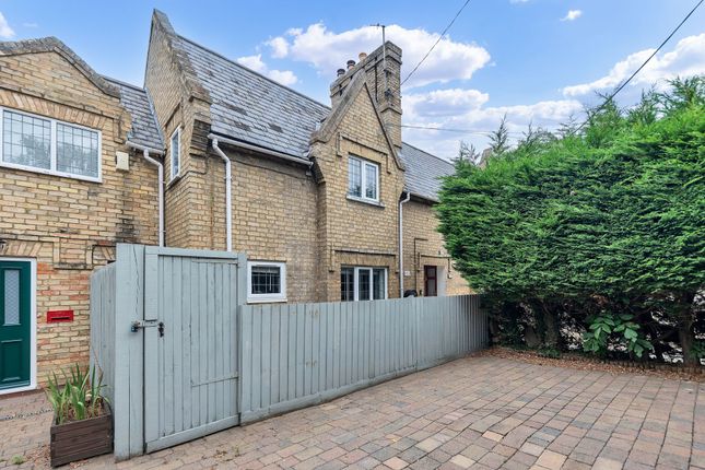 Cambridge Road, Royston SG8 2 bed terraced house for sale