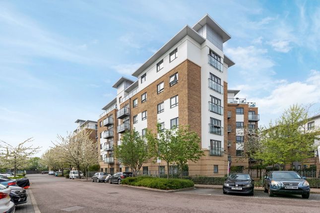 Plough Close, NW10 2 bed flat for sale