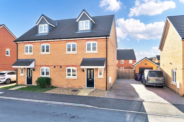 Lilburn Avenue, Royston SG8 4 bed semi