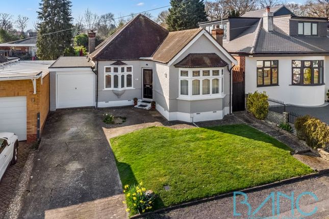 The Meadway, Cuffley EN6 3 bed detached bungalow for sale