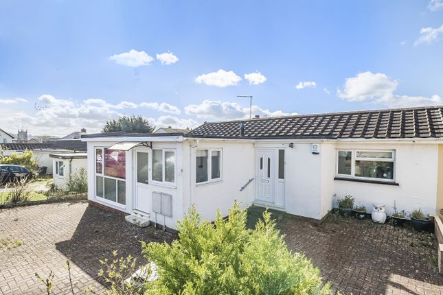 Tarrs Avenue, Kingsteignton, TQ12 3BX 3 bed semi
