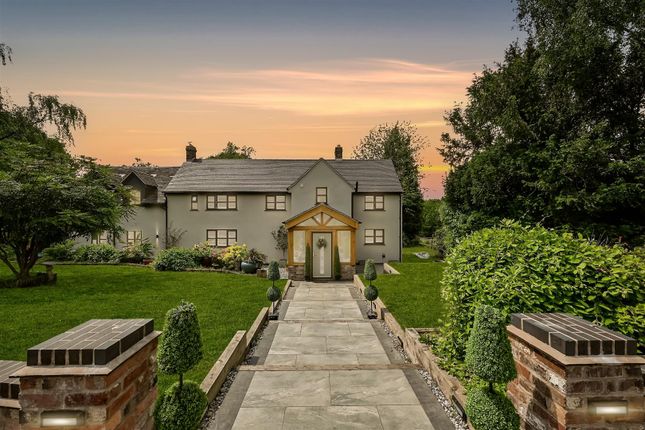 6 bedroom detached house for sale