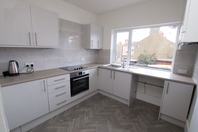 BRERETON AVENUE, CLEETHORPES 2 bed flat for sale