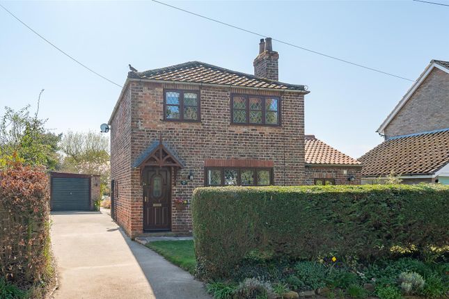 Main Street, Wilberfoss, York YO41 5NN 3 bed detached house for sale