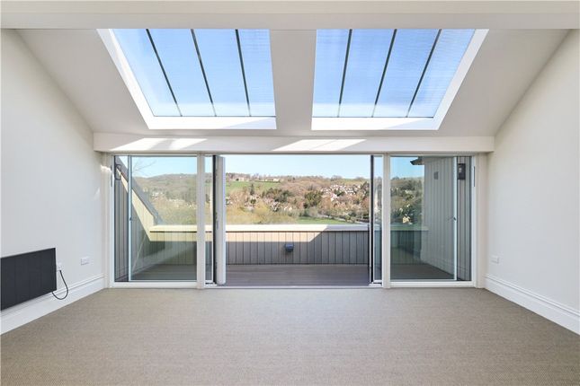 Skipton Road, Ilkley, West Yorkshire... 2 bed penthouse for sale