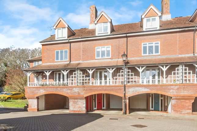 4 bedroom town house for sale