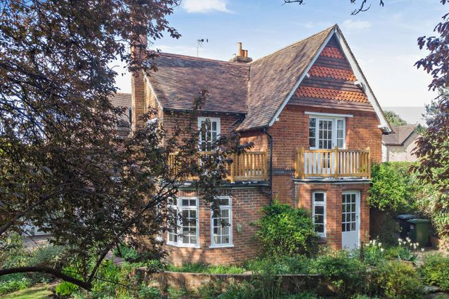 The Moors, Pangbourne, Berkshire 4 bed semi