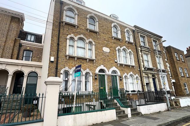 Milton Place, Gravesend, DA12 4 bed end of terrace house for sale