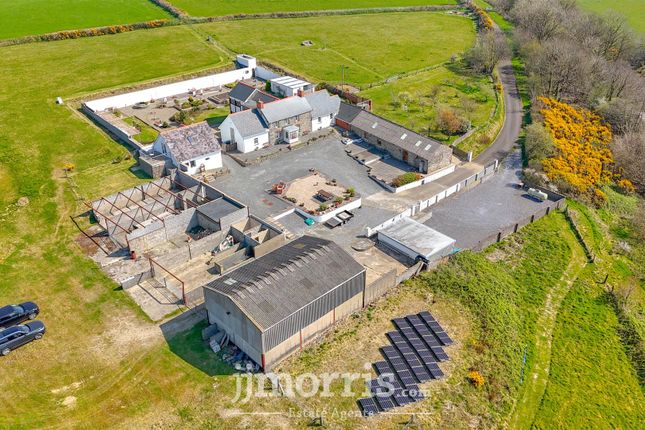 Berthlwyd, Llanarth SA47 0PF 6 bed property with land for sale