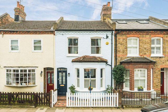 Mereway Road, Twickenham TW2 2 bed house for sale