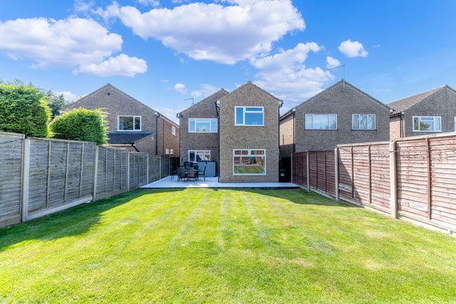 London Road, Buntingford SG9 4 bed detached house for sale