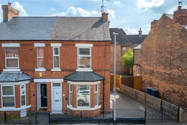 3 bed semi-detached house