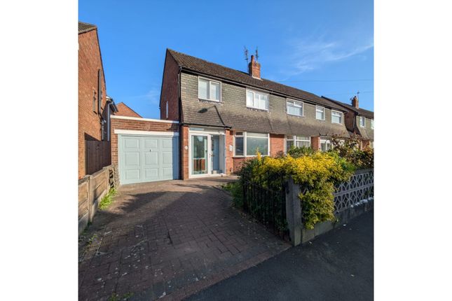 3 bed semi-detached house