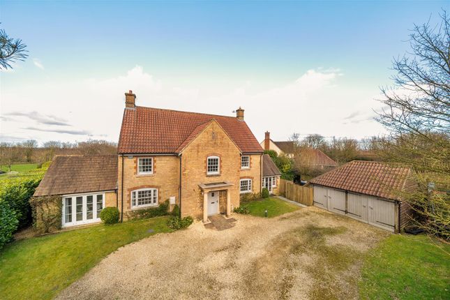 6 bedroom detached house for sale