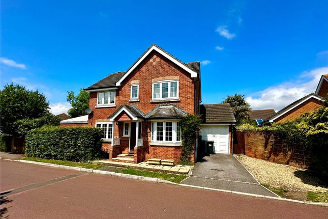 Vitre Gardens, Lymington, Hampshire... 3 bed detached house for sale