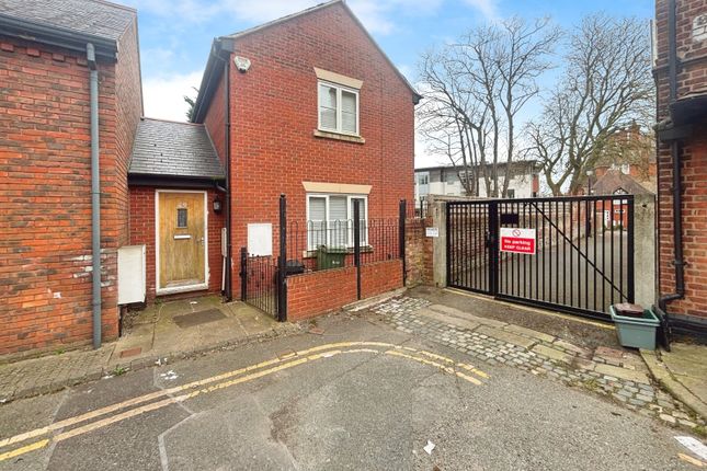 Beaconsfield Street, Cheshire CH3 2 bed semi