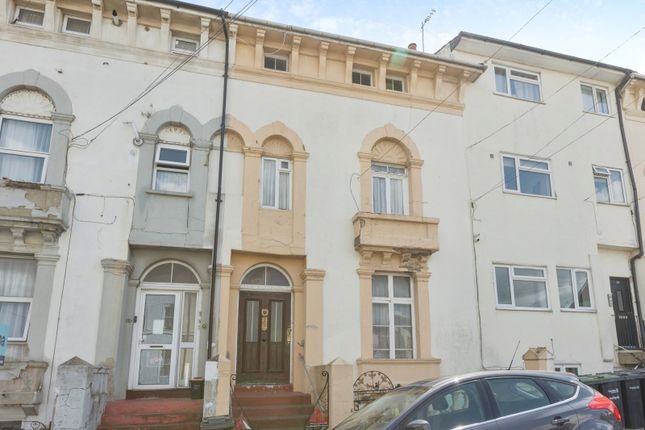 6 bedroom terraced house for sale