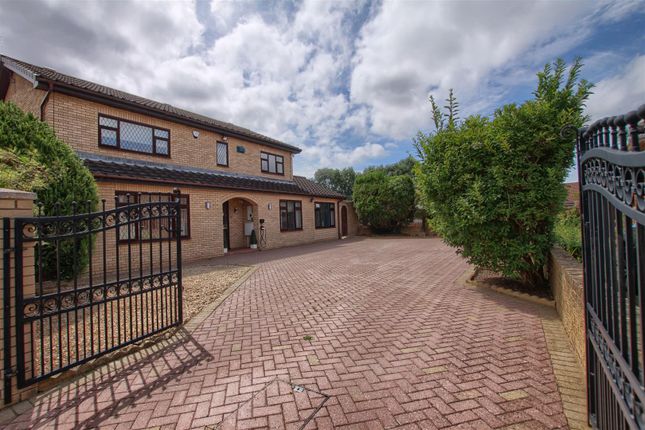 Thorn Side, Ingleby Barwick 5 bed detached house for sale