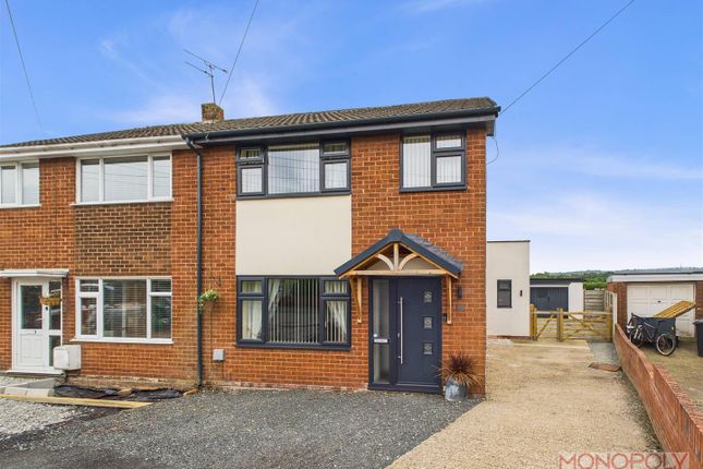 Ffordd Gryffydd, Llay, Wrexham 3 bed semi