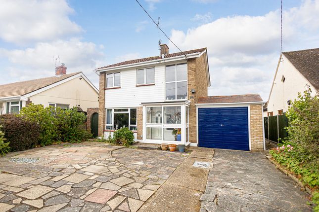 Thorington Avenue, Benfleet, SS7 3 bed detached house for sale