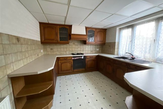 Gorse Avenue, Walderslade, Chatham, Kent 1 bed ground floor flat for sale