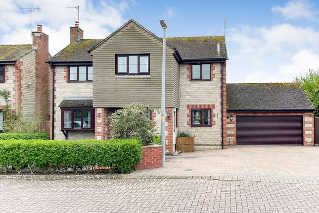 Ash Gardens, South Marston, SN3 4 bed detached house for sale