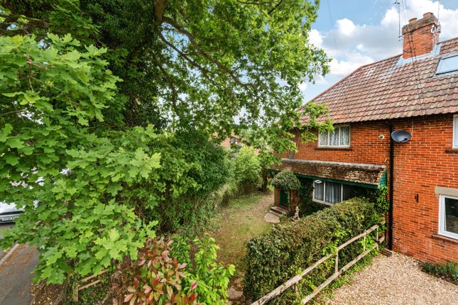 Windmill Road, Reading RG7 3 bed end of terrace house for sale