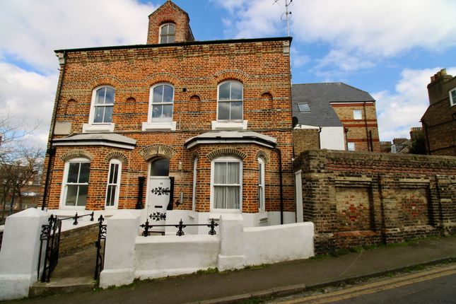 Queen Street, Ramsgate CT11 1 bed flat for sale