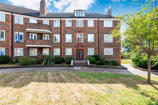 2 bedroom ground floor flat for sale