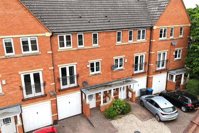Blyth Close, Cawston 3 bed terraced house for sale
