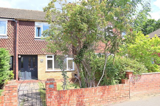 Beta Road, Farnborough GU14 2 bed terraced house for sale