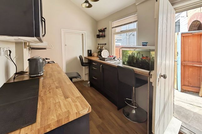 Newbridge Hill, Lincolnshire LN11 3 bed end of terrace house for sale