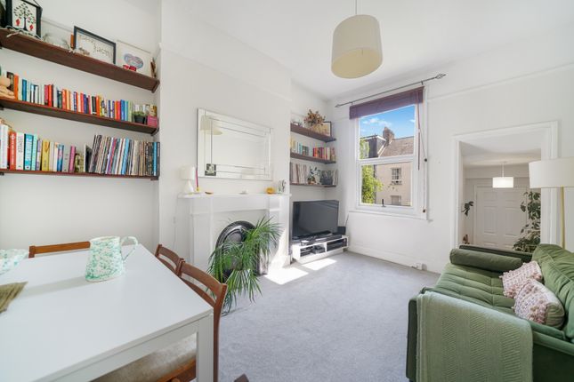 Fermoy Road, London 2 bed apartment for sale