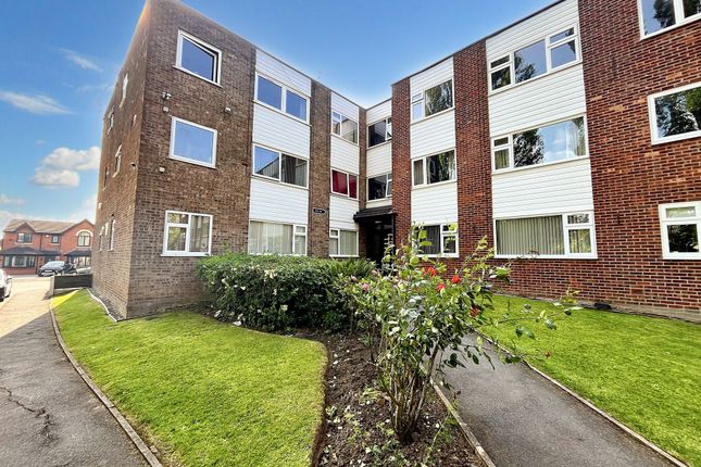 Pole Lane, Bury, BL9 2 bed flat for sale