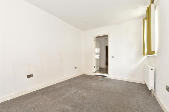 5 bed end terrace house