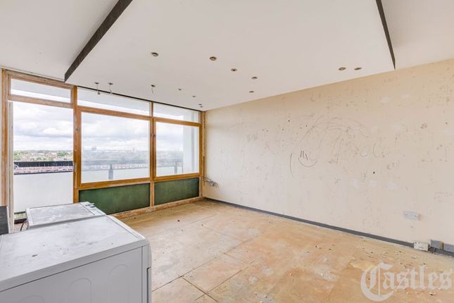 Landmark Heights, Daubeney Road, E5 1 bed apartment for sale