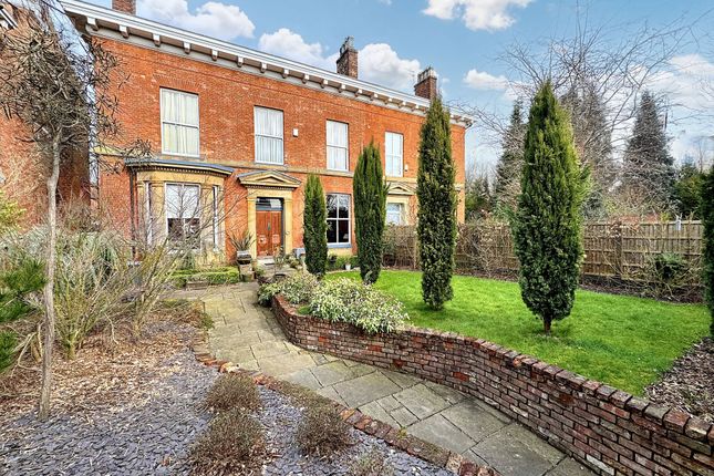 Smedley Lane, Manchester, M8 5 bed terraced house for sale