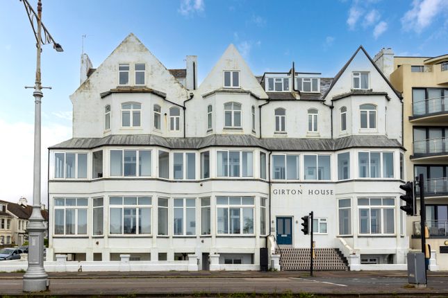 Kingsway, Hove, BN3 1 bed flat for sale