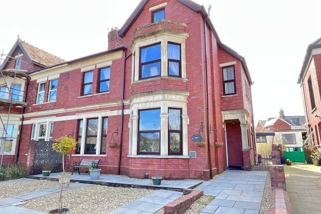 5 bedroom semi-detached villa for sale