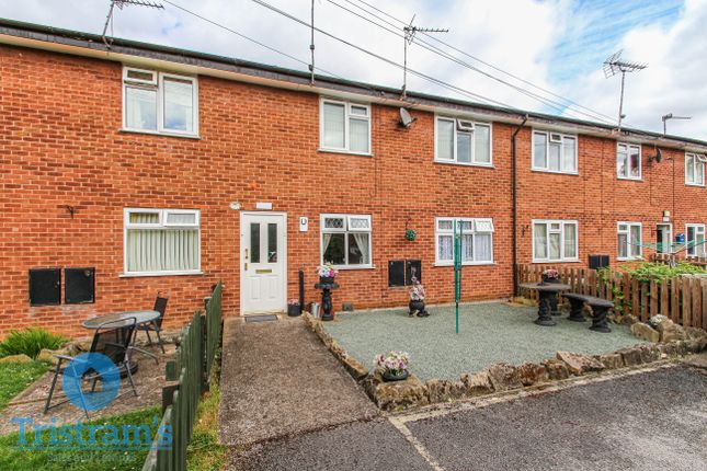 2 bedroom ground floor maisonette for sale