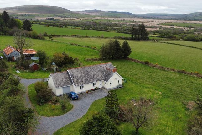 Maesglas, Rhosfach, Clynderwen 3 bed country house for sale