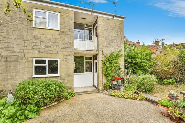 1 bedroom ground floor flat for sale
