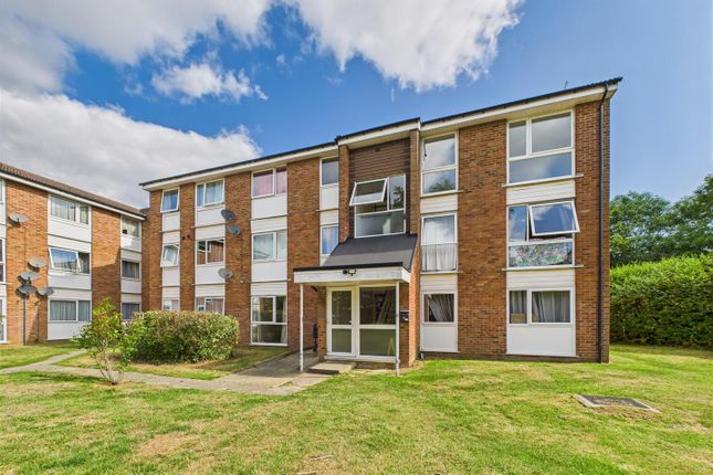 Cornflower Drive, Chelmsford 2 bed flat for sale