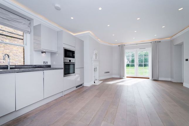 Randolph Avenue, London 2 bed apartment for sale